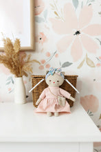 Load image into Gallery viewer, Mini Lilly Kitty Pink Linen (26cm)