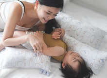 Load image into Gallery viewer, Cho Snuggy Buddy Pillow (Maru Bear: Medium 18 x 38cm)