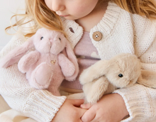 Load image into Gallery viewer, Little Penelope - Blossom 15cm
